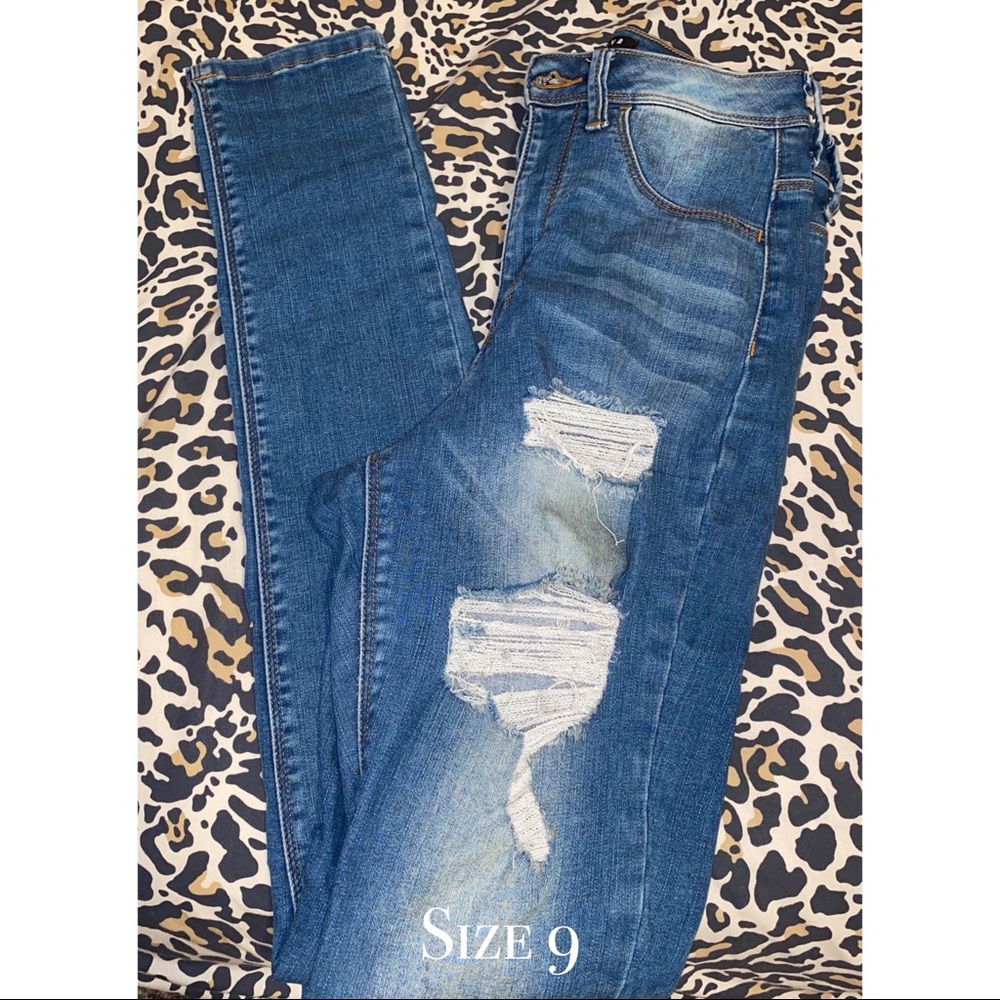 Fashion Nova Distressed Skinny Jeans Size 9